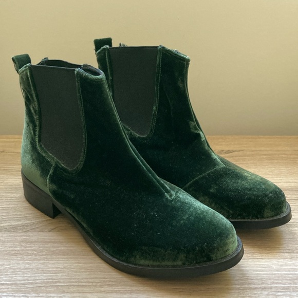 Miista velvet green booties elastic gussets 39 Spain - Picture 3 of 16